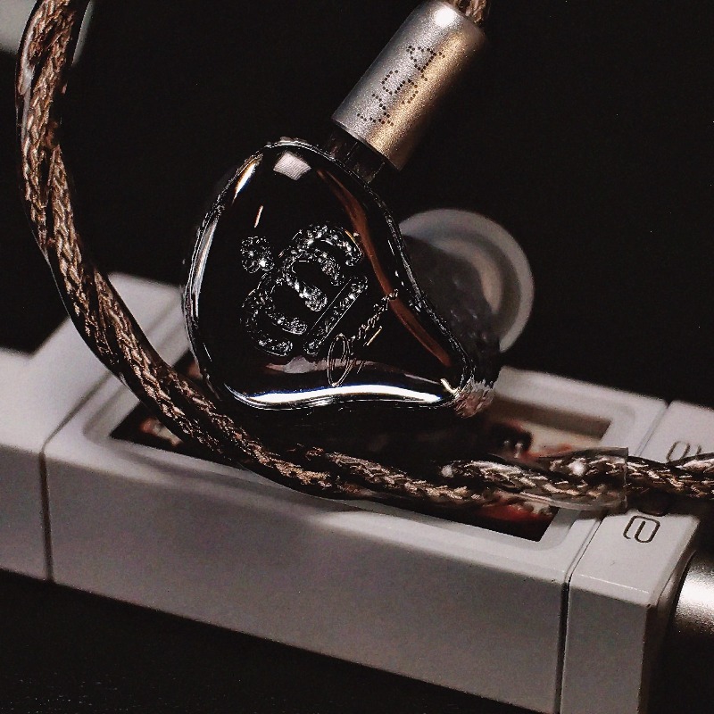 The Fragrant Zither Crown VSA  - Audiophile Headphone Wired review and price