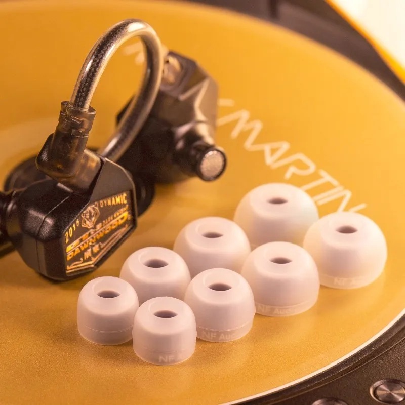 DAWNWOOD GT09 Dark Knight IEM  - In Ear Monitor Iem review and price